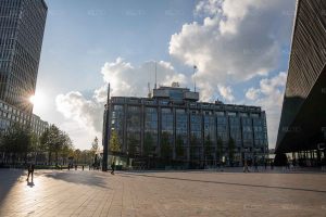 De zon achter het GHG - Groot Handelsgebouw
