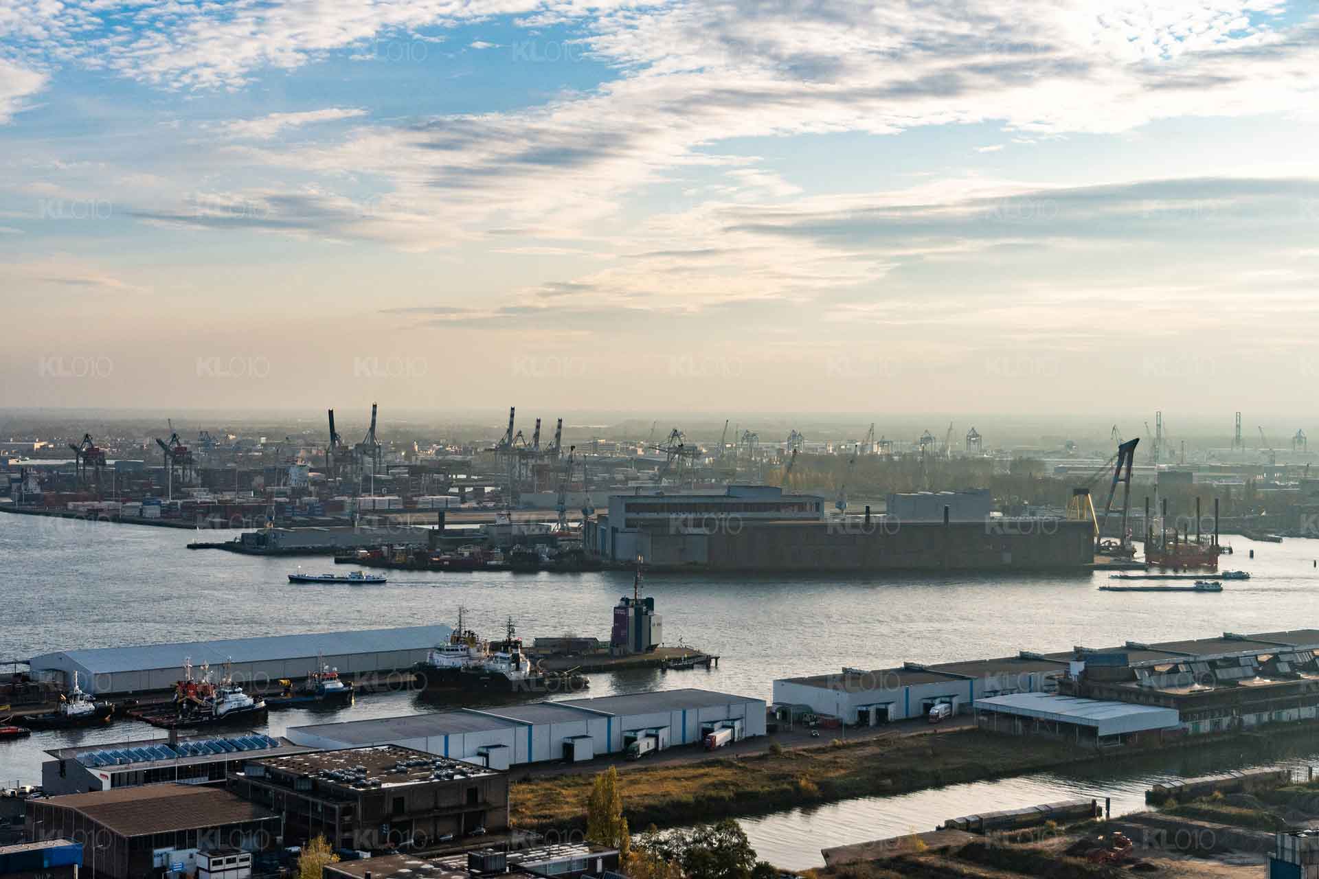 Onze haven - Waalhaven Rotterdam