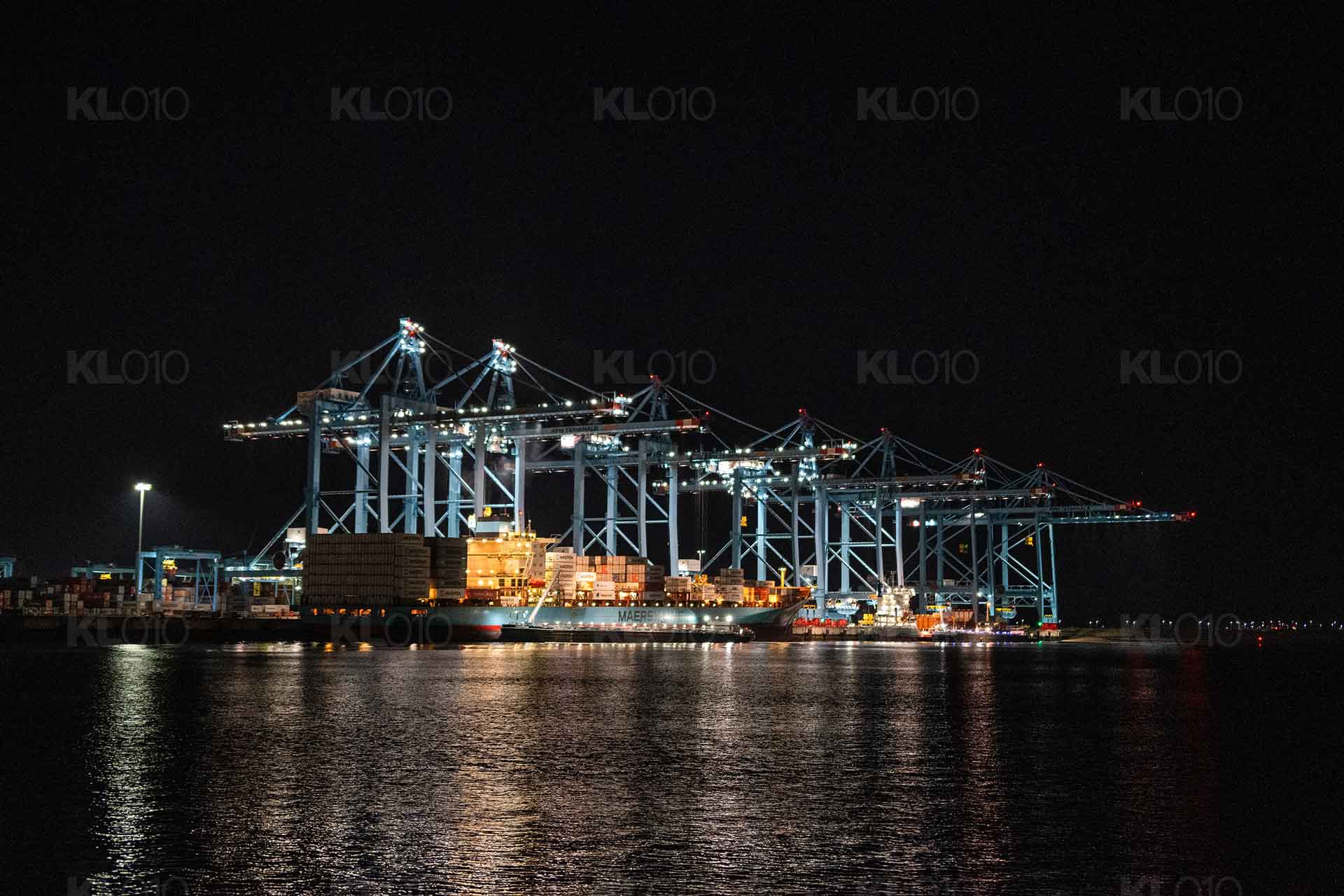 Maersk Line aan de kade - Vrachtschip Rotterdam